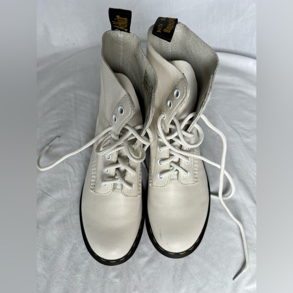 Doc Martens Ivory Jadon Leather Boots 38 EU • US 7 W / 5.5 M • UNISEX • LIKE NEW - Picture 3 of 10